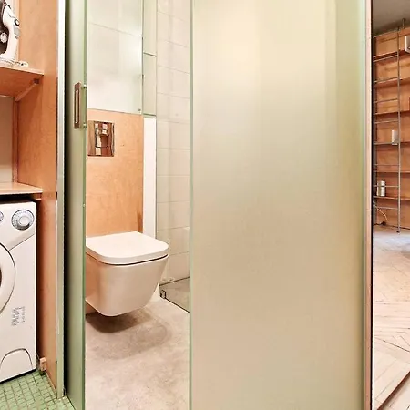Free Parking - Creative Flat With Fast Wifi And Tv Apartment